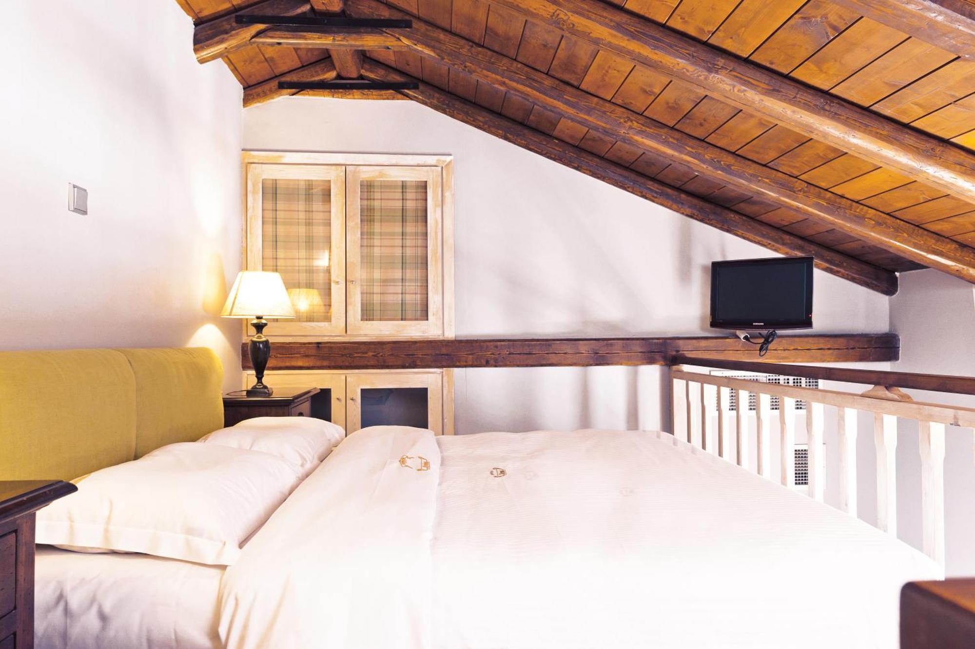 Kyrimai Hotel Еролимин Экстерьер фото